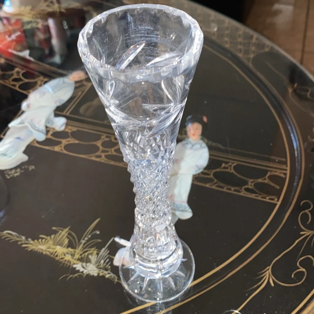 Vintage Galway Irish Crystal “Clifden” Bud Vase (24% lead crystal) - Picture 2 of 4